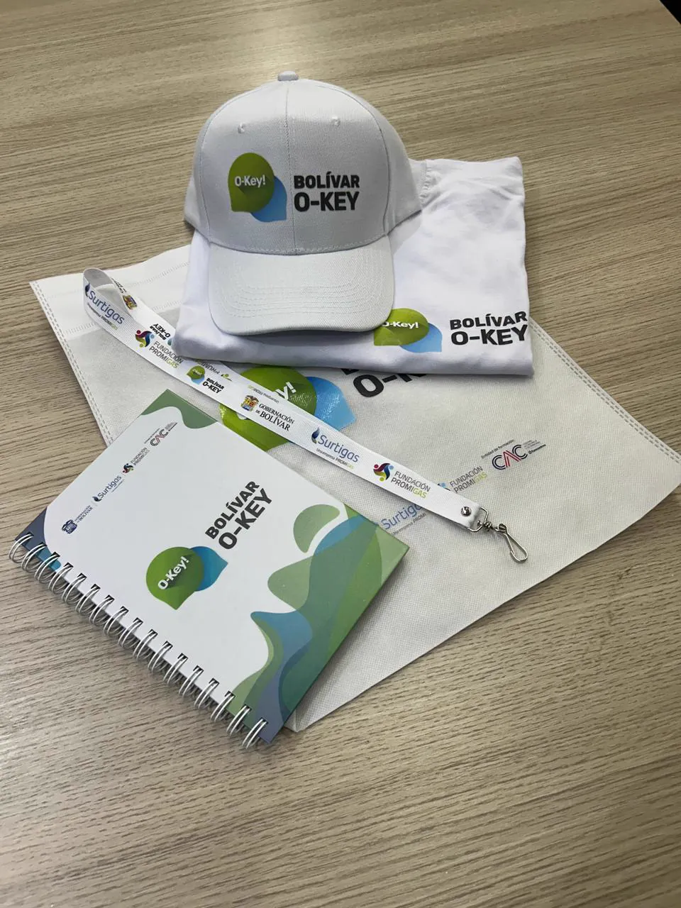 Kit corporativo · Bolívar O-Key